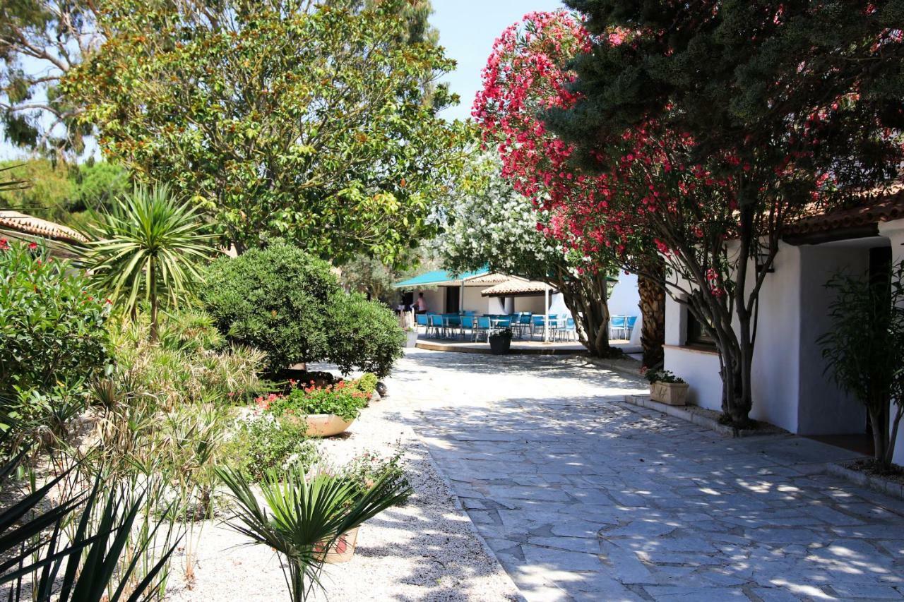 Hotel Les Rizieres Saintes-Maries-de-la-Mer Exterior foto