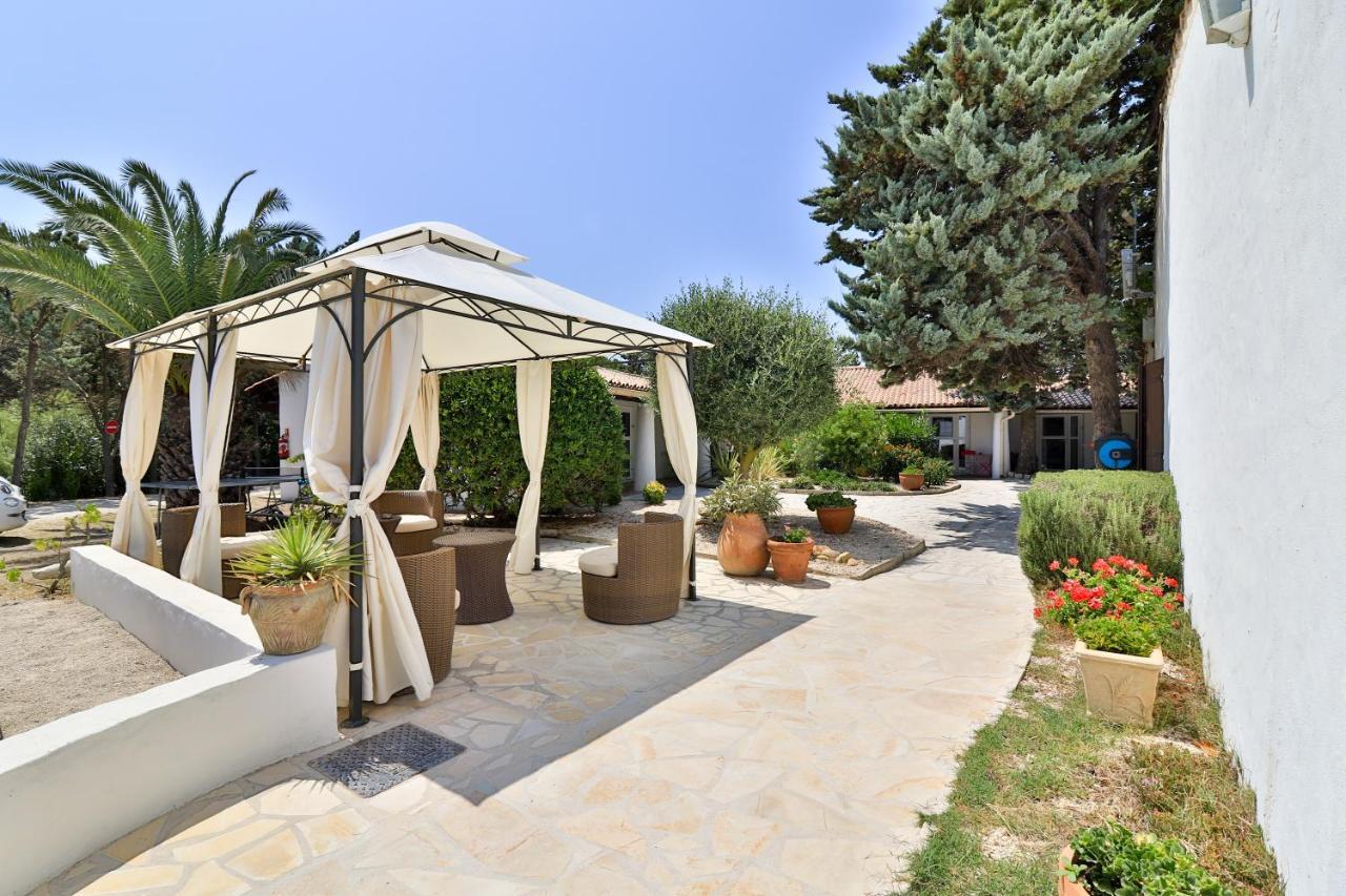 Hotel Les Rizieres Saintes-Maries-de-la-Mer Exterior foto